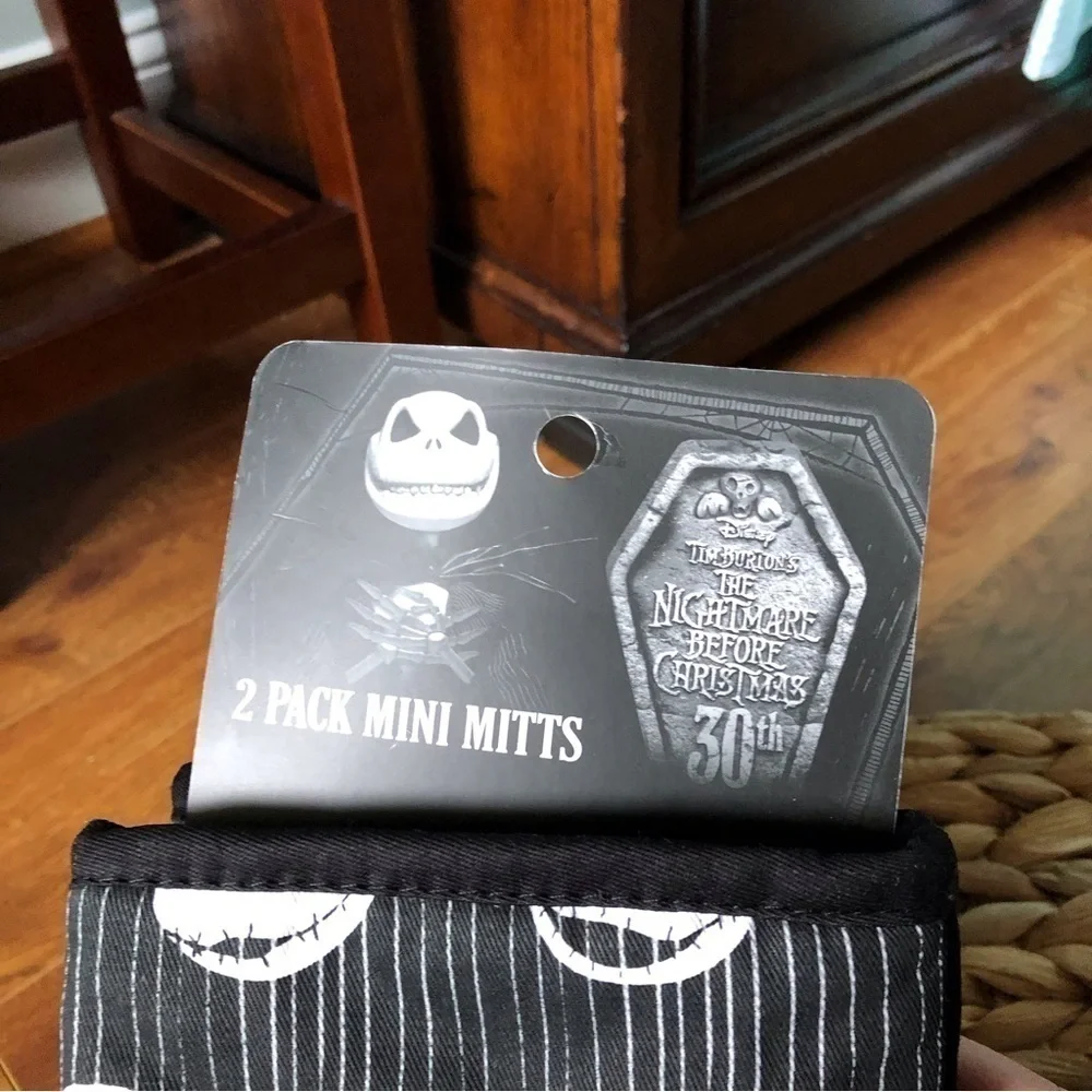 Disney Nightmare Before Christmas: 2 pack mini Mitts